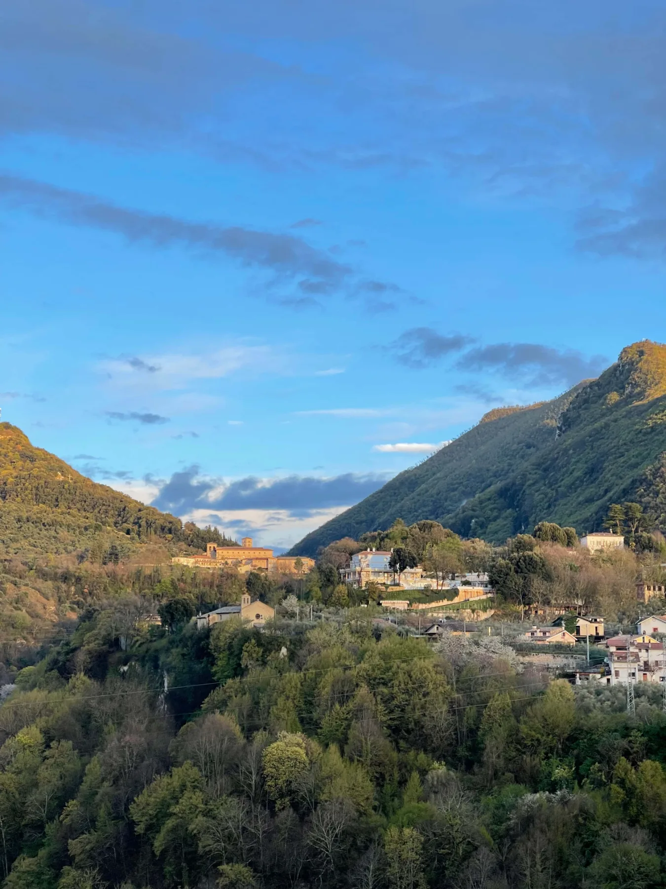 Monasteri, arte e storia